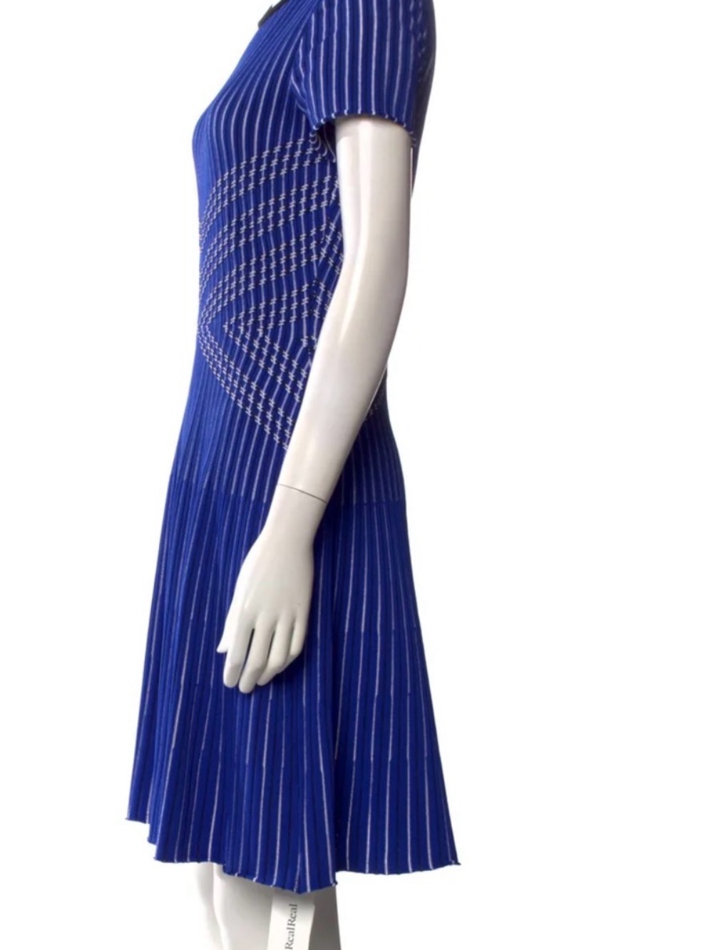 St. John knee length dress./Size  10/ excellent condition - Picture 4 of 6